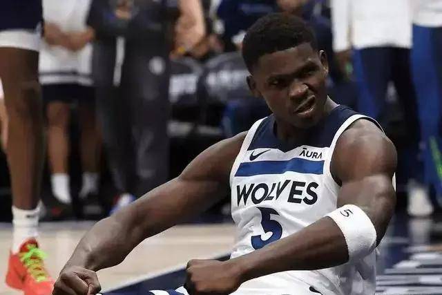 蒂亚戈-席尔瓦探营切尔西：非常高兴再相遇