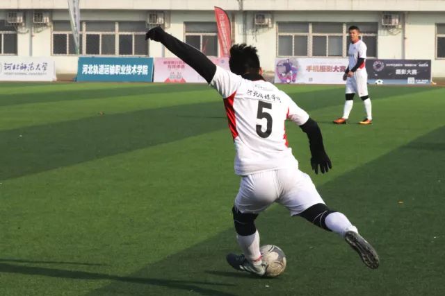 CBA俱乐部杯赛制：每节10分钟 外援4节8人次